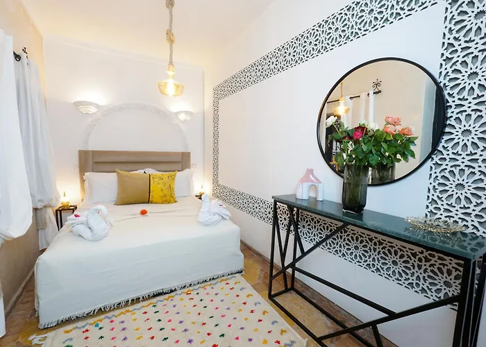 Riad Darna 4 Chambres Avec Piscine Et Petit Dejeuner