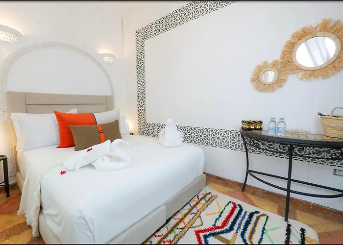 Riad Darna 4 Chambres Avec Piscine Et Petit Dejeuner